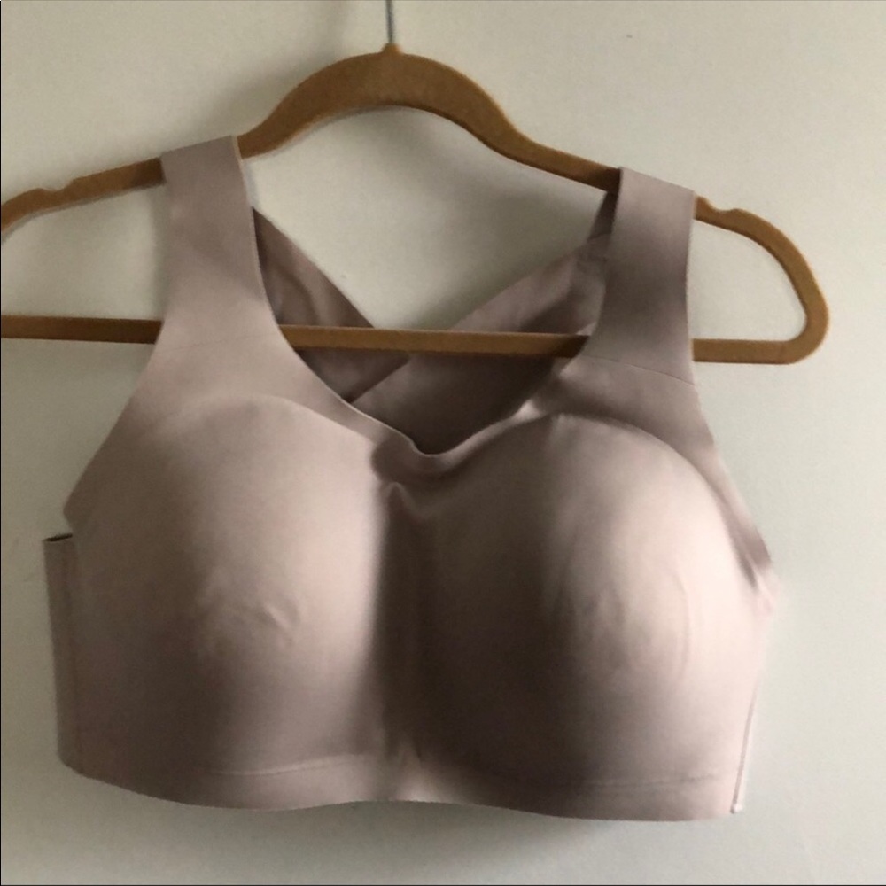 Lulu lemon sports bra